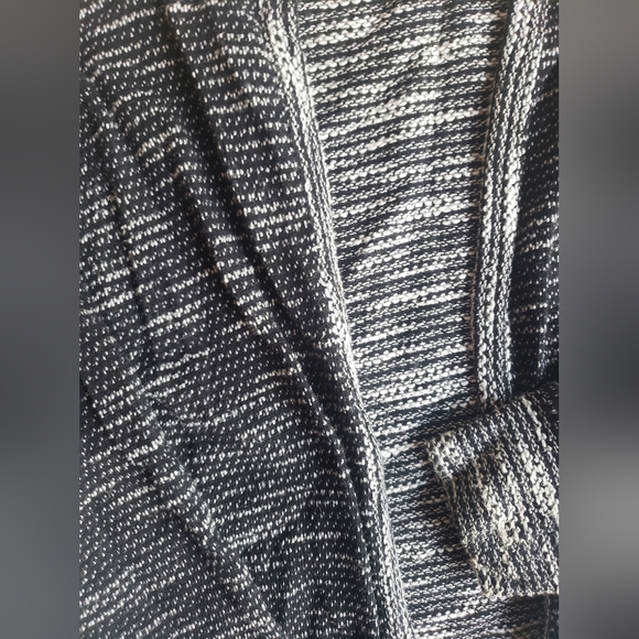 Firefly cardigan size small salt and pepper coloured - Picture 3 of 3